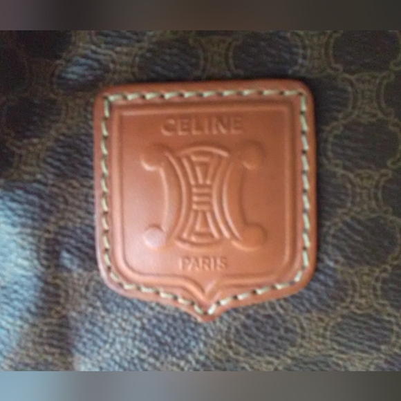 BEAUTIFUL CELINE DUFFLE BAG (EXTREMELY LARGE) FABULOUS CONDITION LEATHER TRIM - Picture 9 of 17